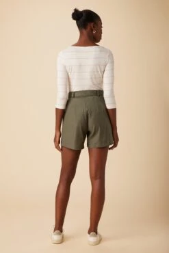 Milo Femme Fête Short - Calla Green 8 Milo Femme Fête Short - Calla Green -AGOLDE Shop TBD Milo Short Calla Green 3