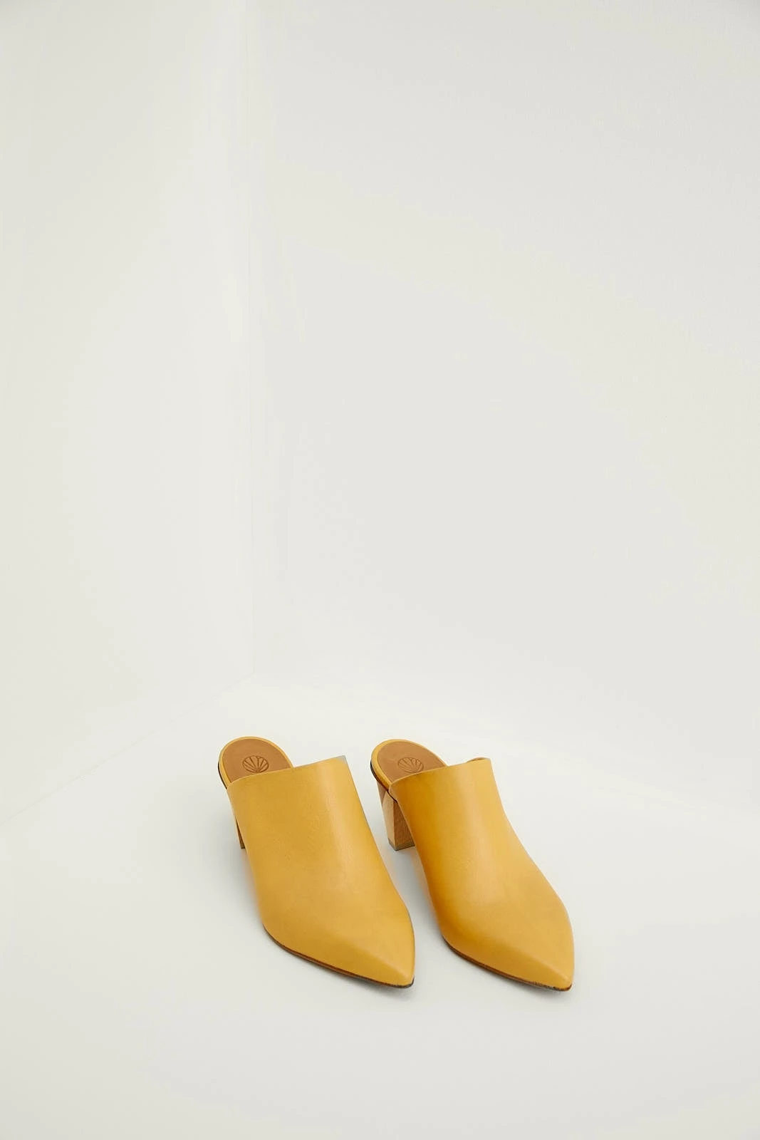 Coclico Jackson Mule - Ginestra Yellow 4 Coclico Jackson Mule - Ginestra Yellow - Image 4