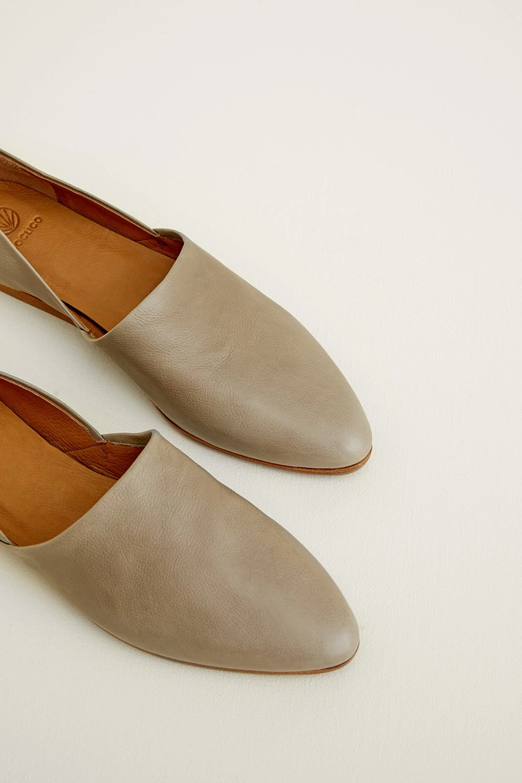 Padu Flats - Frida Celeri 2 Padu Flats - Frida Celeri - Image 2